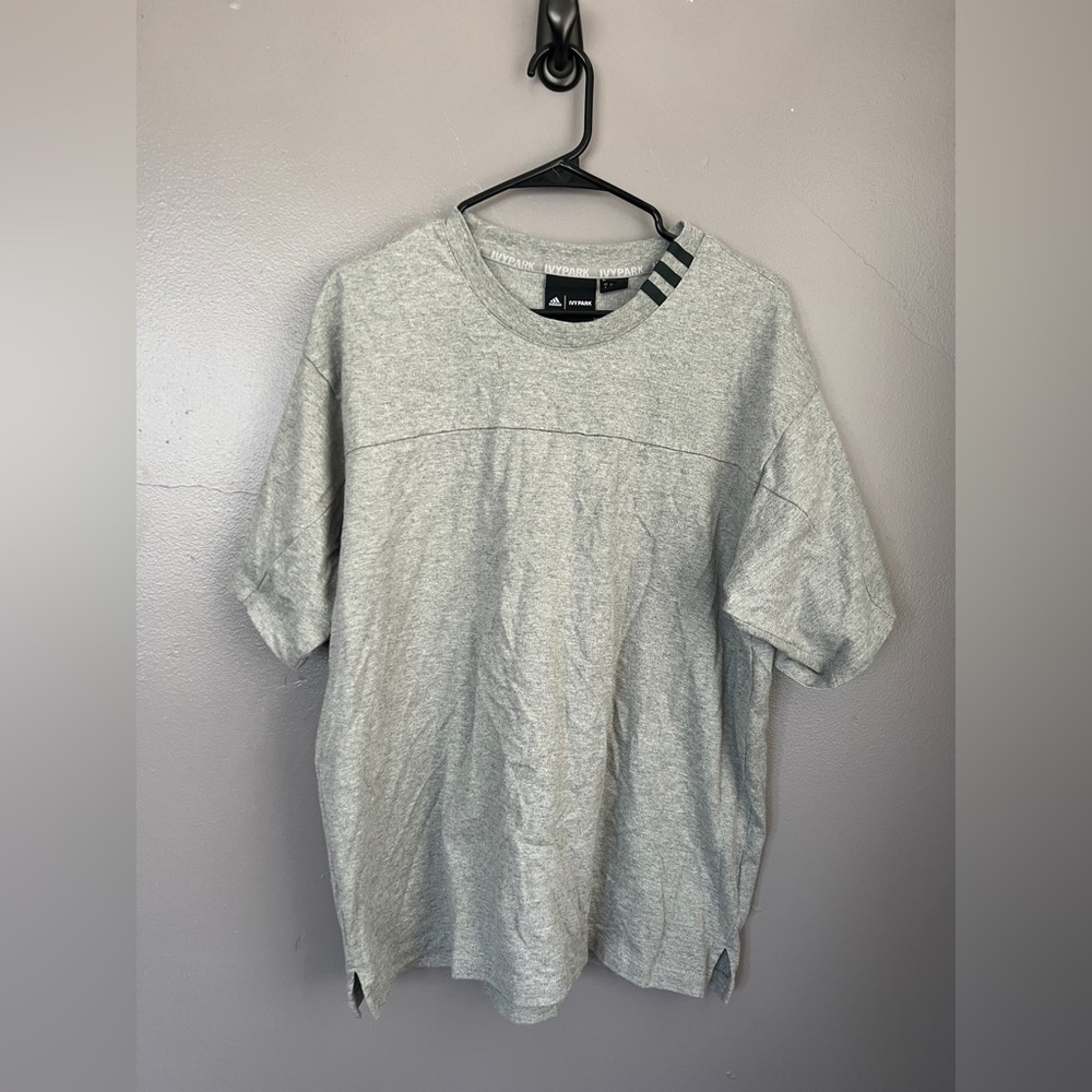 Unisex Ivy Park/Adidas “Halls of Ivy” tee- size medium